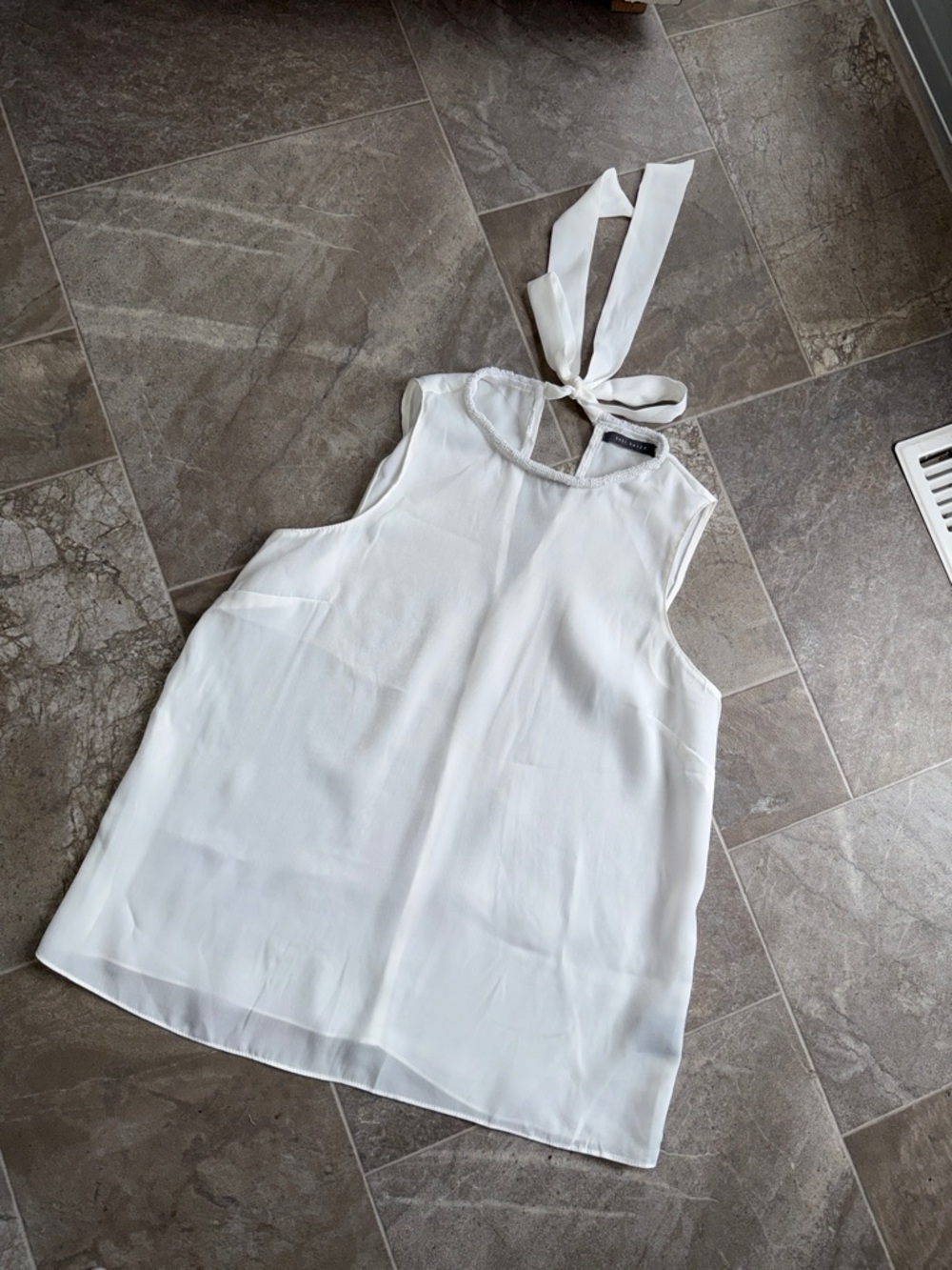 Suzy Shier White Beaded-Neck tie neck Sleeveless NWOT small blouse